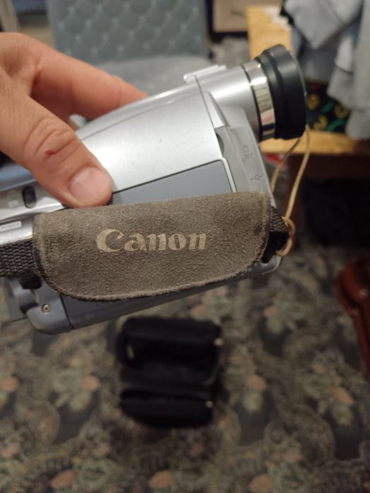 Продам видеокамеру