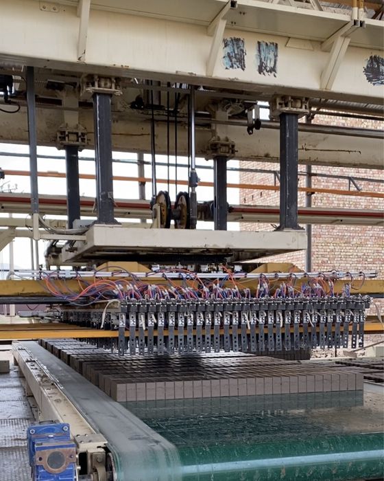 Лучший красный Кирпич в Алматы