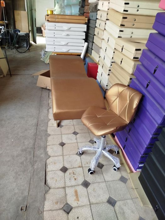 Pedikyur Kosmetologichiski kushetkalar