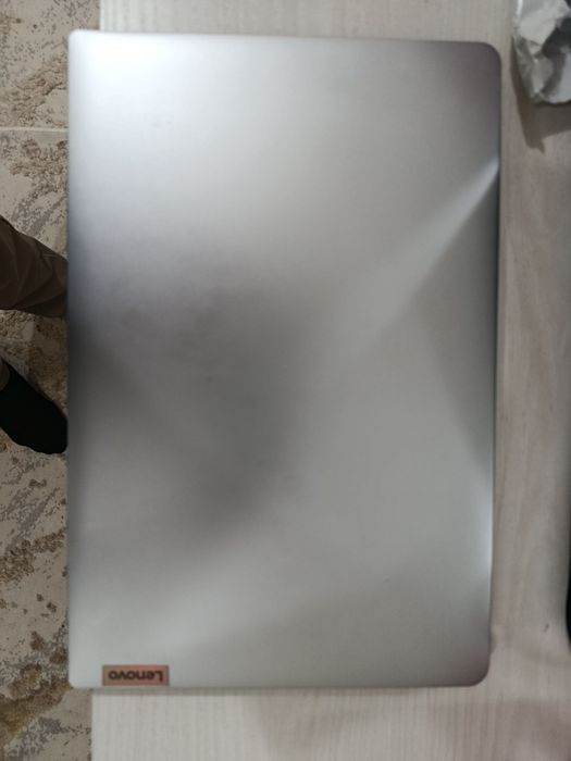 Lenovo IDEAPAD1.   (15".7)