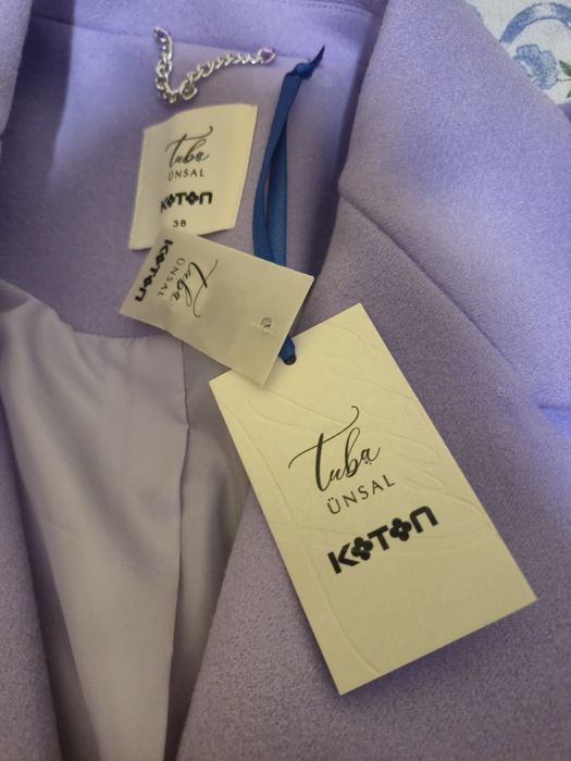 Страхотно бледолилаво палтенце