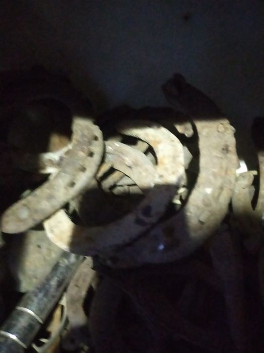 Продам подковы .