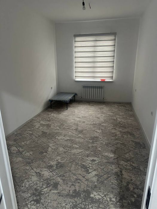 Sergile yangi darxonda