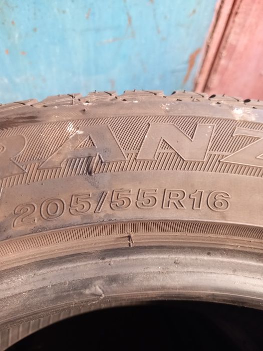 Vând anvelopele 205 55 16