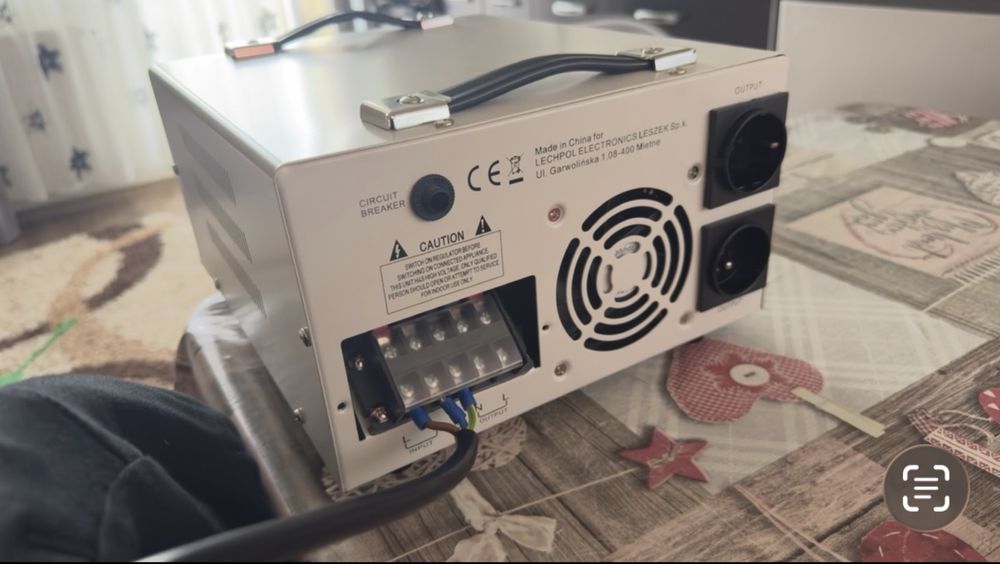 Stabilizator automat de tensiune KEMOT MSER-5000 (5000 VA, servomotor)