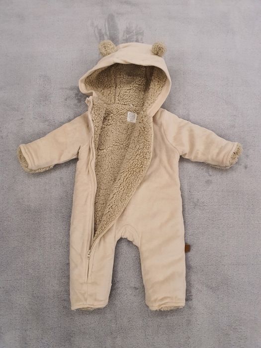 Salopeta ursulet cu manusi si botosi, bebe 3-6 lun