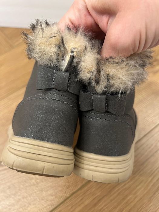 Разная обувь для девочки