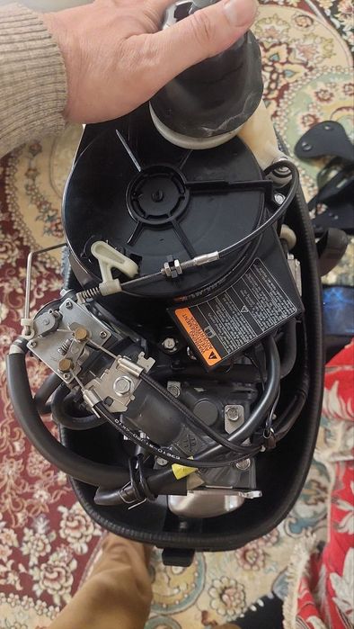 Продаётся подвесной лодочный мотор  Suzuki 6 лошадиных сил 4х тактный