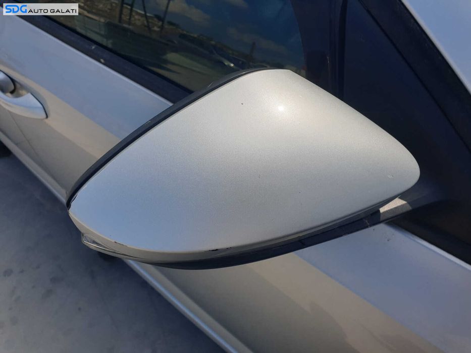 Oglinda Dreapta Electrica Fara Pliere Rabatare cu Lumina Ambientala Skoda Octavia 3 2013 - 2017 Culoare LA7W [Q3483]