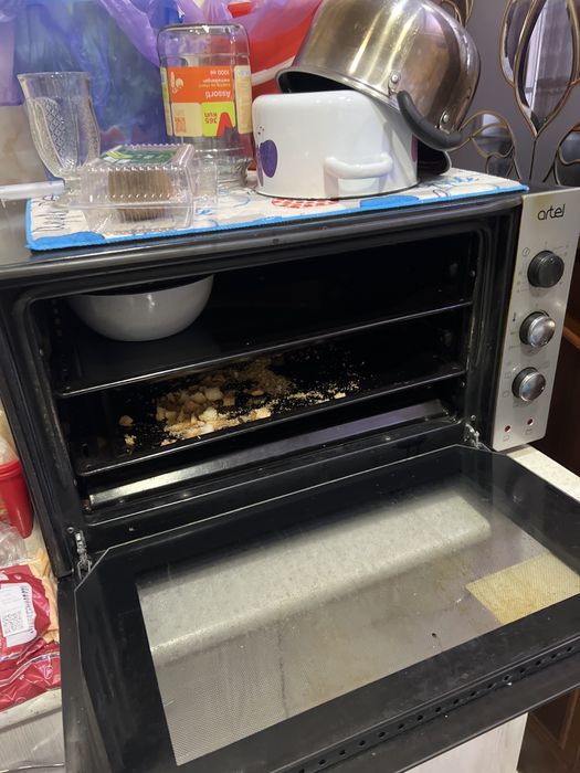 Продается духовка артел