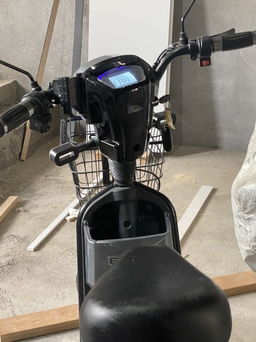 Электрический скутер Sk8