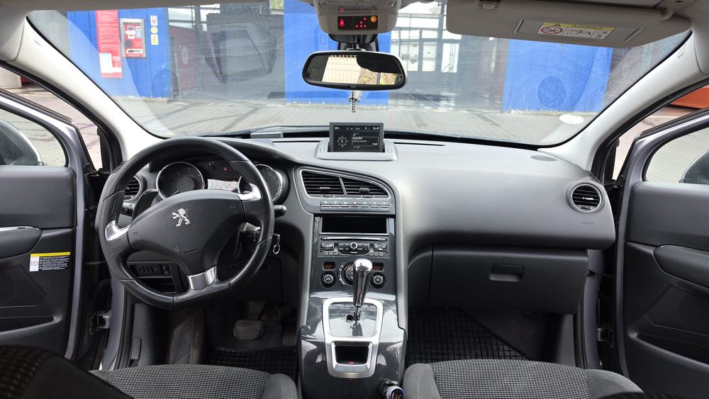 Peugeot 7 LOCURI