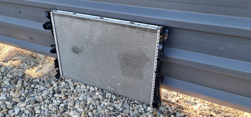 Radiator apa/ racire Mercedes cod: A0995007303