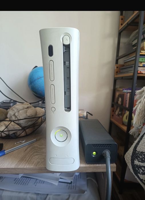 Vand xbox 360 stare buna legat de soft