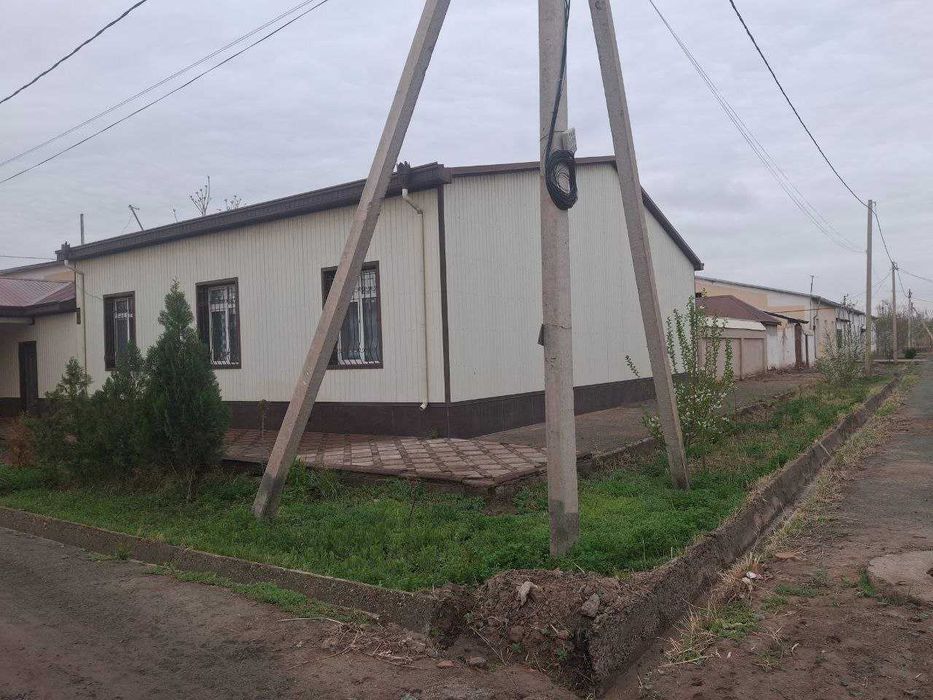 Ҳовли жой сотилади