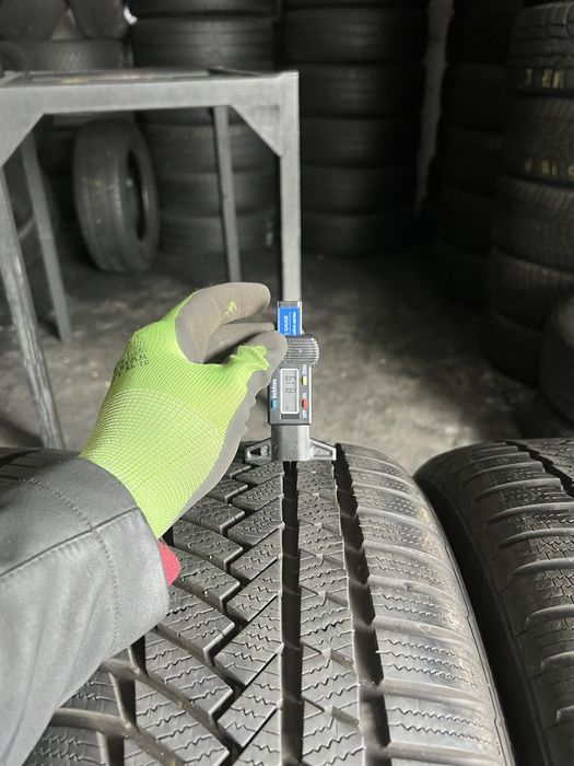 4 anvelope de iarna 235/45/17 Continental 7-8 mm!