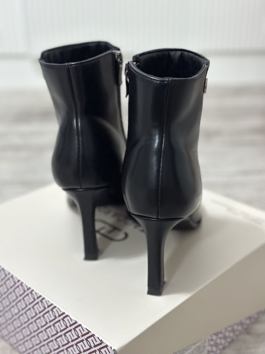 Женские сапоги