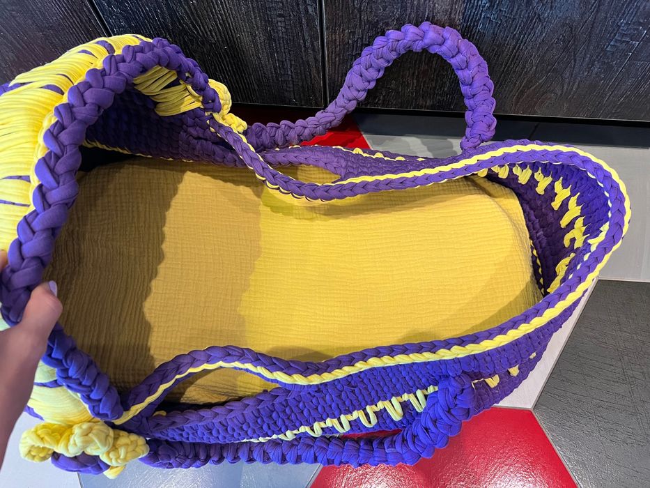 Плетен кош за новородено