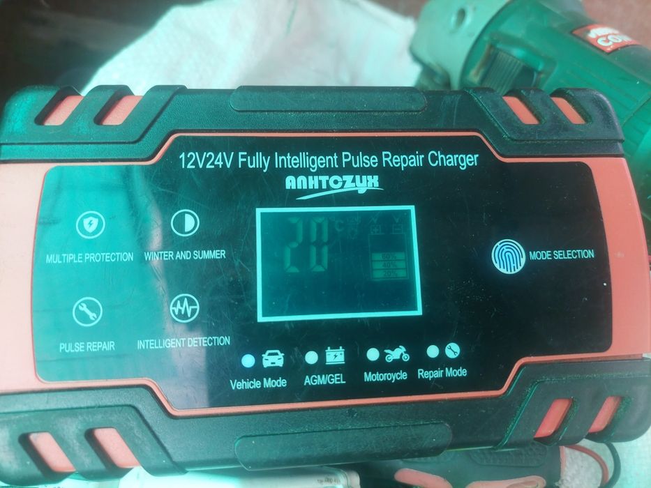 Incarcator 12 volti 24 volti