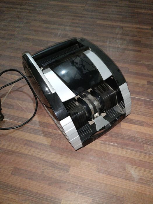 Продаётся Купюросчетная Машина.