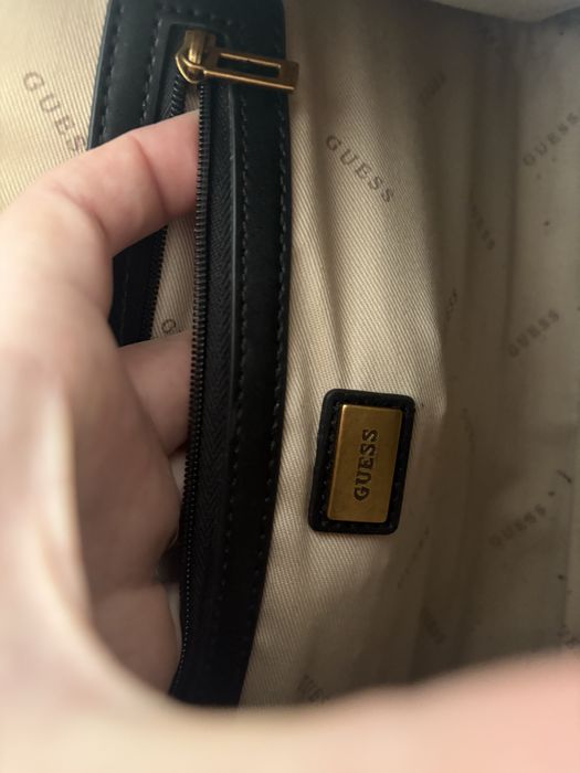 Geanta Guess neagra