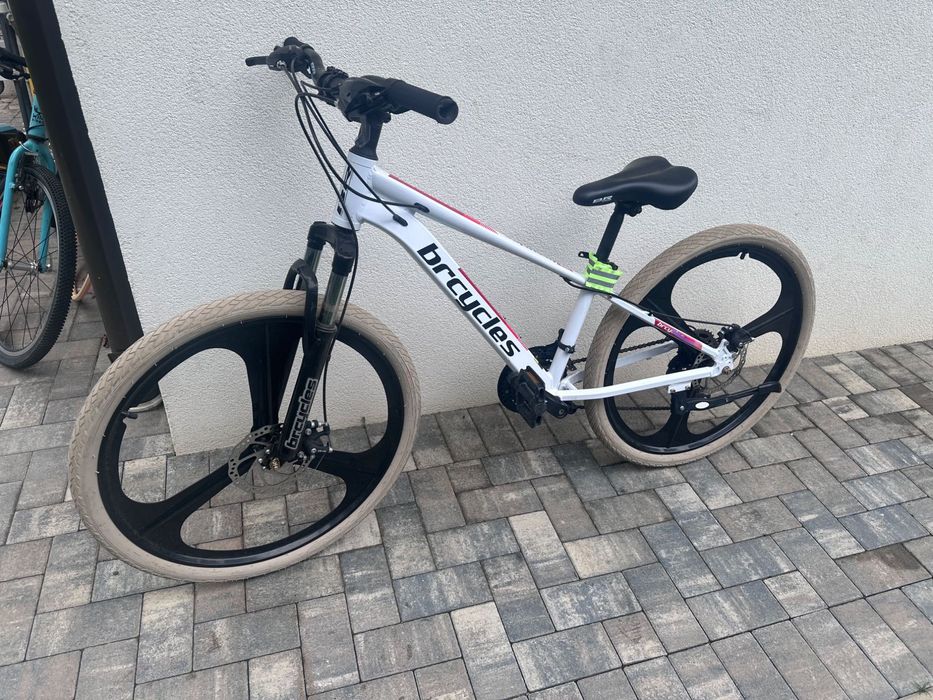 Bicicleta MTB 24” , cadru aluminiu, 21 viteze, roti magnesium cu Shimano