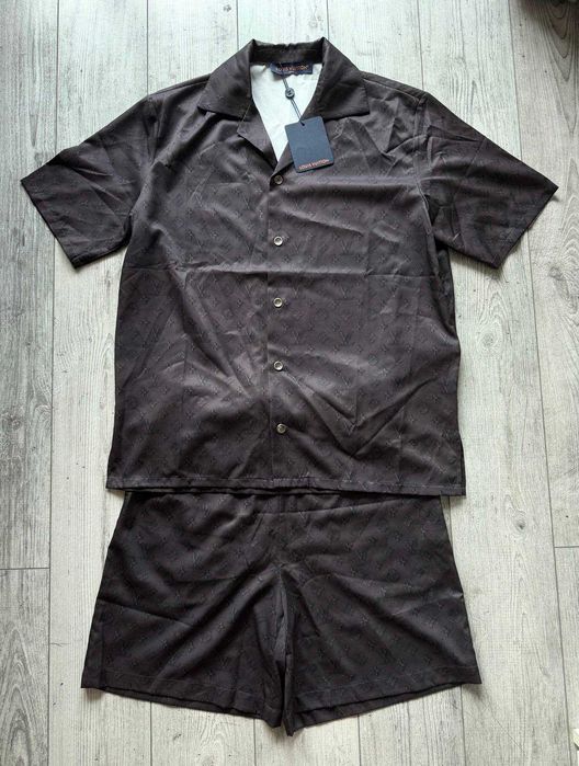LIVRARE IN 24h | Compleu Louis Vuitton Premium