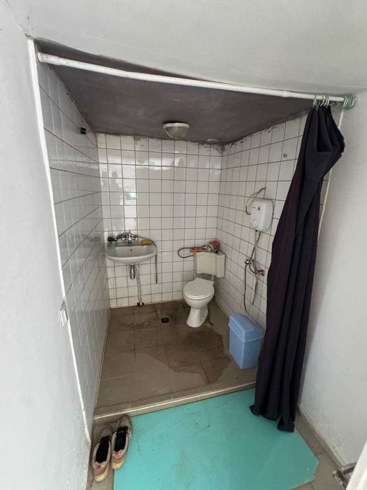 Продава се Промишлена сграда в с. Мандра, Област Хасково - 921 кв.м за 73 €/кв.м - Снимка #9