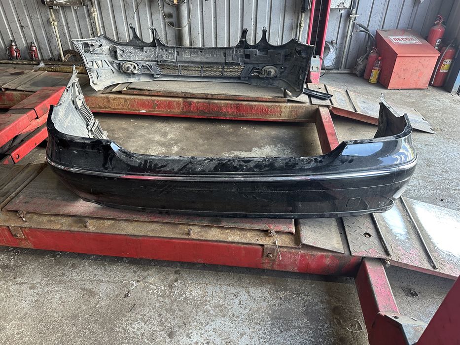 W211 продам бампера мерс рестаилинг 211  американец