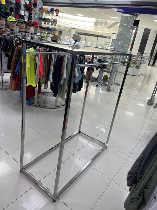 Стойка прямоугольная напольная для одежды