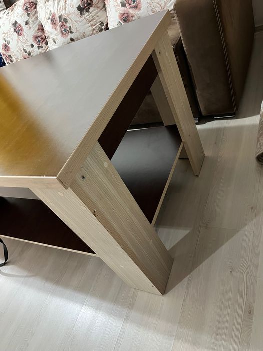 Masa living sau bucatarie