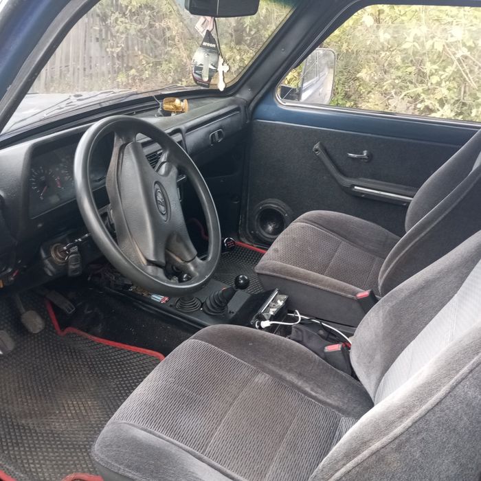 Продам нива 21213