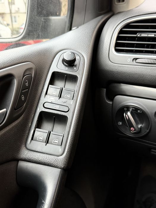 Vând VW  Golf 6 1.4 TSI