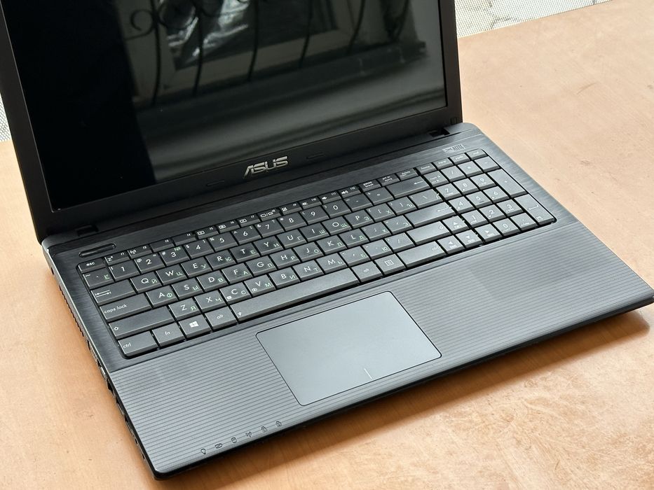 Ноутбук Asus X55