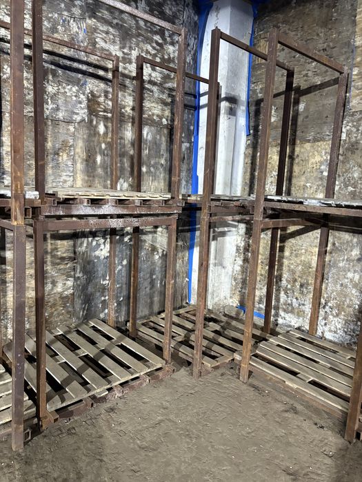 Продаем стелажи