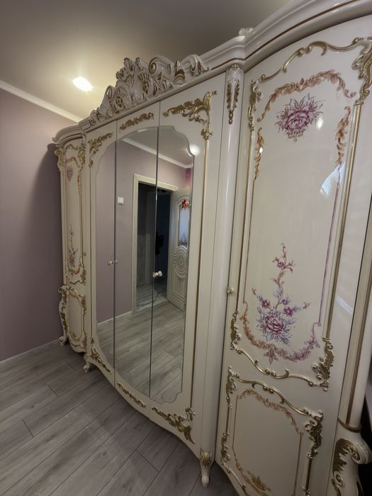 Прадаю спални гарнитур за 350000