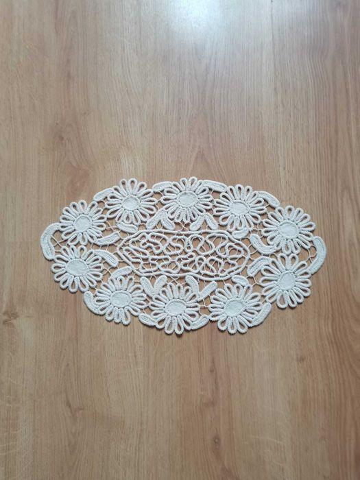 Vând milieuri macrame și față de masa macrame