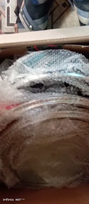 Bosch qozoq tovoqlar toʻplami sotiladi