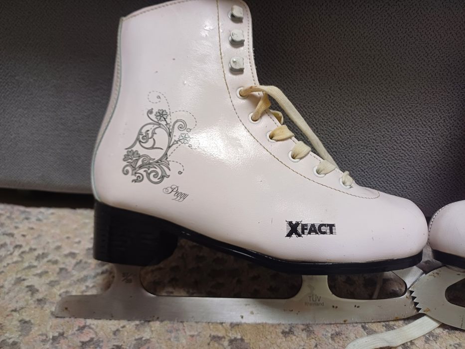 Patine gheata barbati marimea 37!