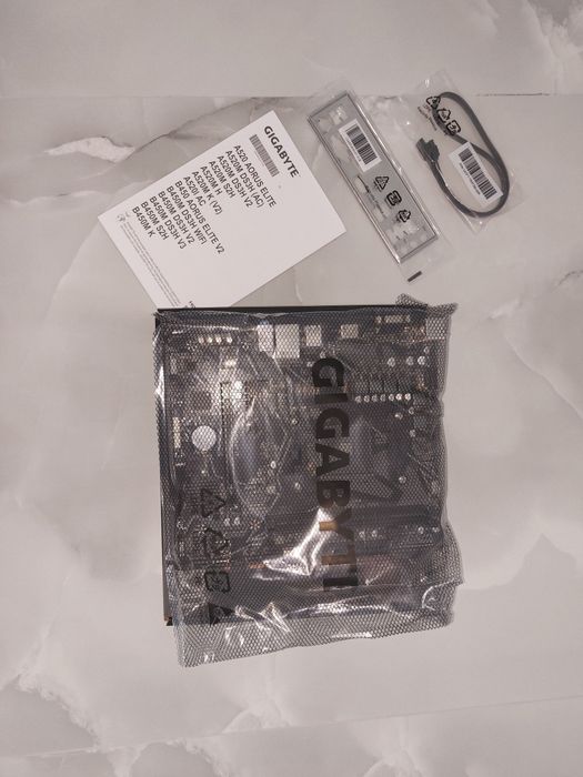 Placa de bază Gygabite a520m k v2 & Sursa 1stPlayer 600W