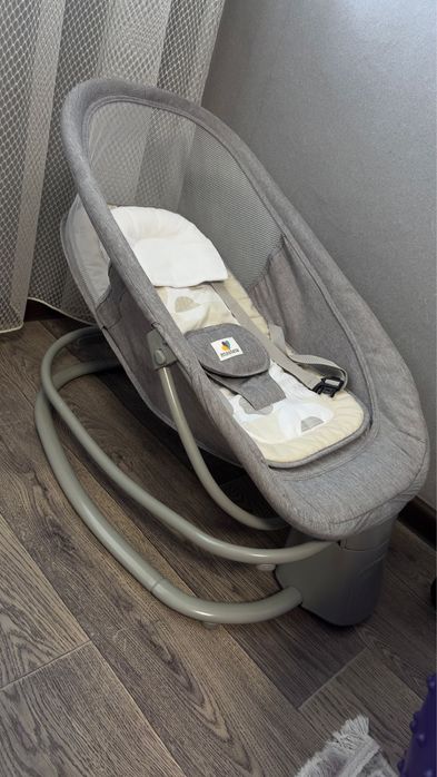 Продам шезлонг полу эликтрический.