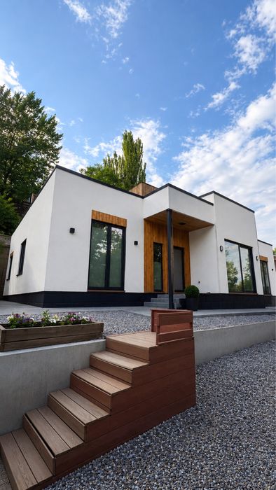 Продам дом, в самом чистом районе Алматы.