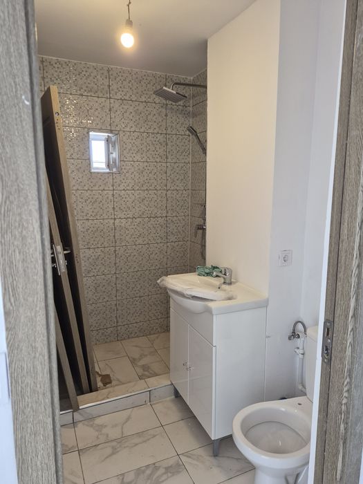 Apartament renovat de vânzare