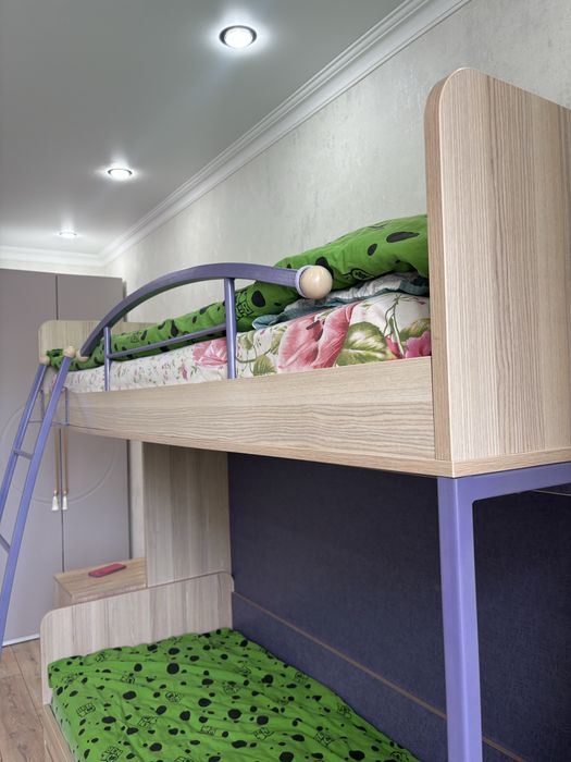 двухъярустный кровать