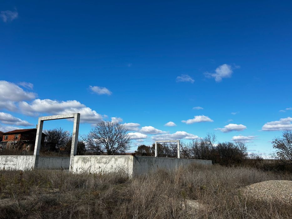 Дава се под наем Склад в с. Пясъчево, Област Хасково - 2150 кв.м за 71400 € - Снимка #2