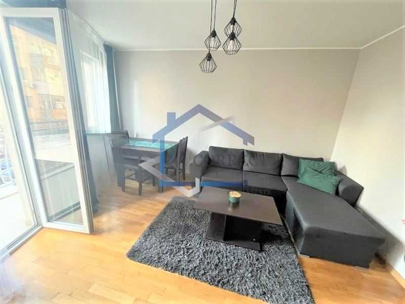 Дава се под наем Тристаен апартамент в с. Левски, Област Варна - 80 кв.м за 459 € - Снимка #2