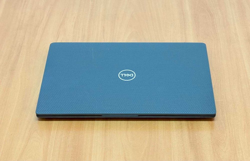 Core i5-8365U / 8GB RAM / 256GB SSD/ 13.3" FHD IPS /Dell Latitude 7300