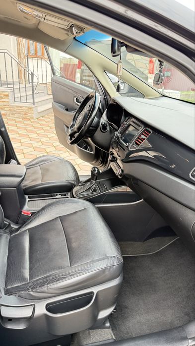 Kia Carens 1.7 CRDi AUTOMATĂ • Piele • Scaune ventilate • Încălzire spate • Full opțiuni rare •Înmatriculată