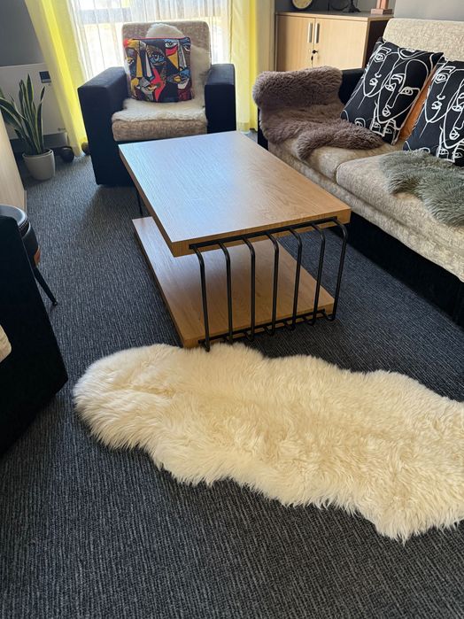 Дизайнерска холна маса