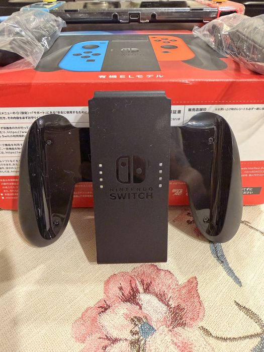 Nintendo Switch OLED (полный комплект + чехол)